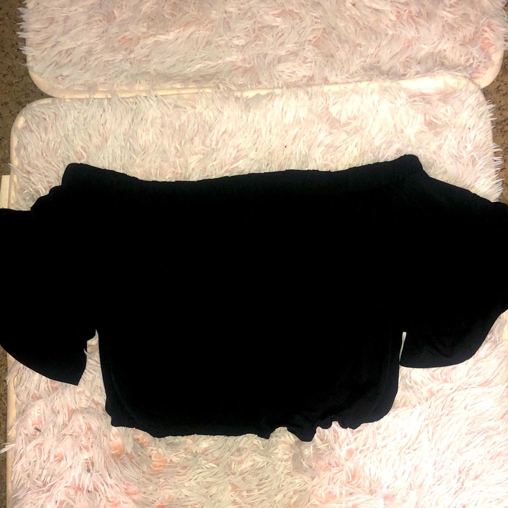 Black crop top